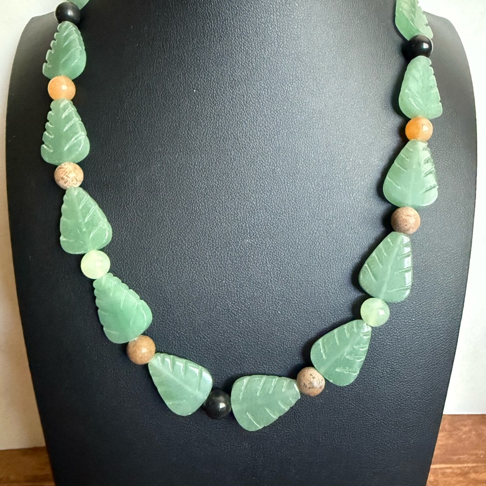Green Aventurine Carved Leaf Necklace with gemstone Beads - Picture 16 of 16